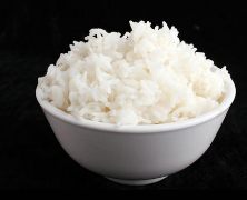 白米饭在中国人心目中的地位是任何花里胡哨的菜色都无法动摇的