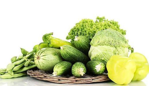每天一杯绿叶蔬菜可以降低患心脏病的风险