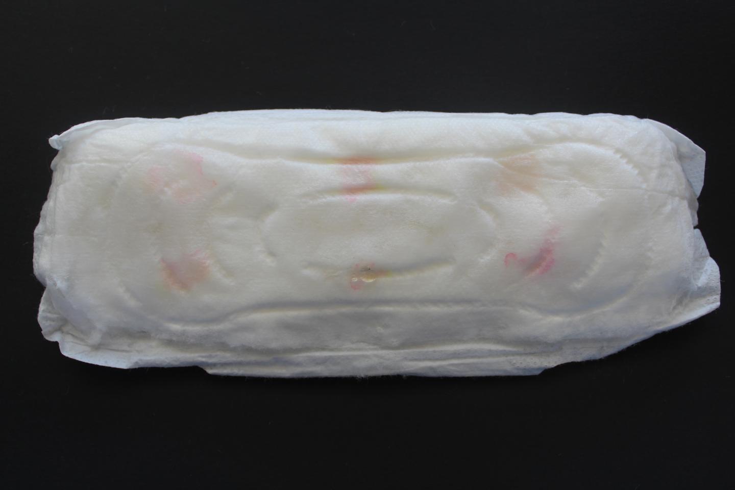 卫生巾卫生棉条可通过变色线诊断酵母菌感染