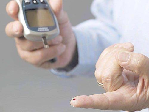 连续血糖监测仪有助于管理2型糖尿病