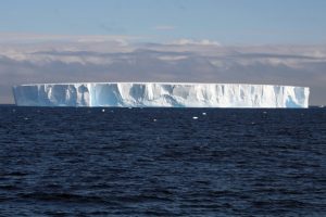 南极的大片地区被视为对全球变暖相对稳定