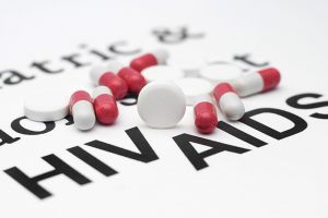 艾滋病病毒感染者每天必须吞服药片以防止艾滋病的爆发