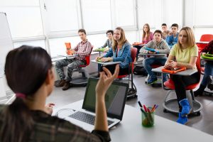 在学生的大脑中教学会发生什么脑电图研究揭示了这一点