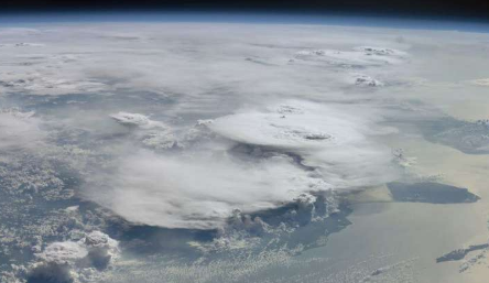 云的形状和形成影响全球变暖