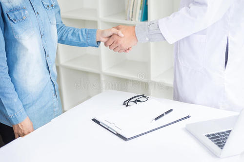 如何在门诊重症监护室中照顾社会复杂的患者