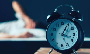 失眠 睡眠时间少于六个小时可能会增加认知障碍的风险