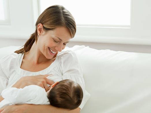 研究发现延长母乳喂养可以减少妇女绝经后患高血压的风险