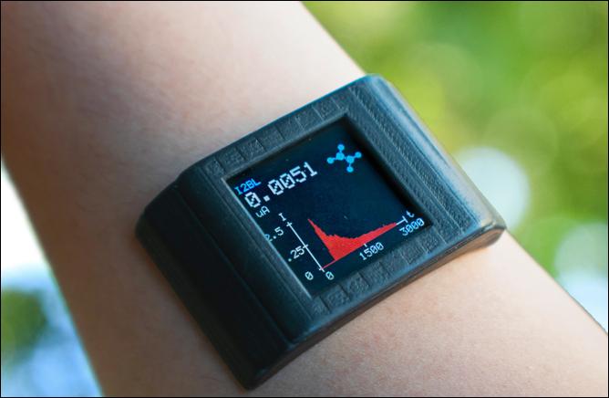 胶膜可以将智能手表变成生化健康监测系统
