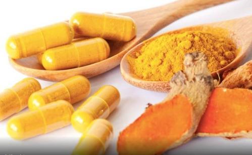 姜黄素是香料姜黄中的一种天然化合物 可以帮助消除某些病毒