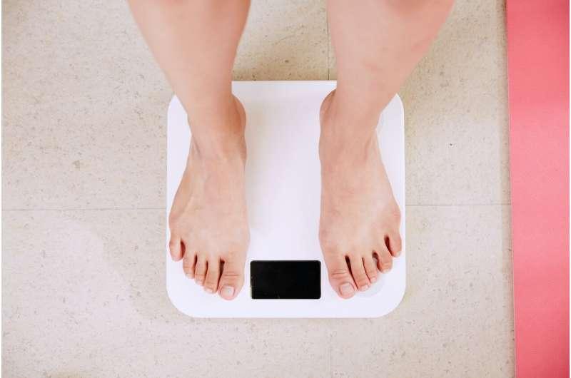 肥胖症患者默默地与体重抗争
