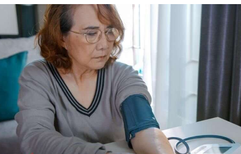 强化血压控制可以降低更多人出现认知问题的风险