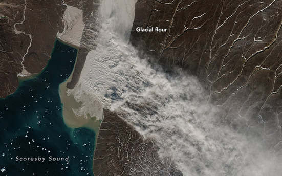 冰川在格陵兰制造了一场巨大的“面粉”沙尘暴