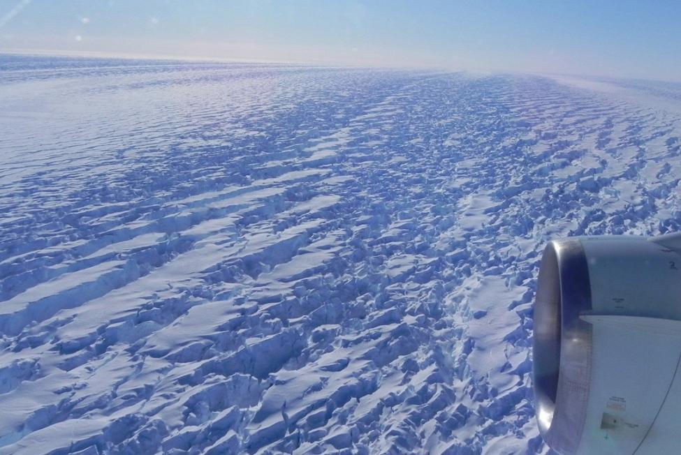 东南极冰盖下面的湖泊比科学家想象的要少