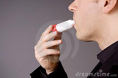 研究表明 维生素D可能有助于控制哮喘