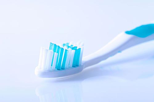 三氯生在牙刷中累积可能会延长使用者的暴露时间