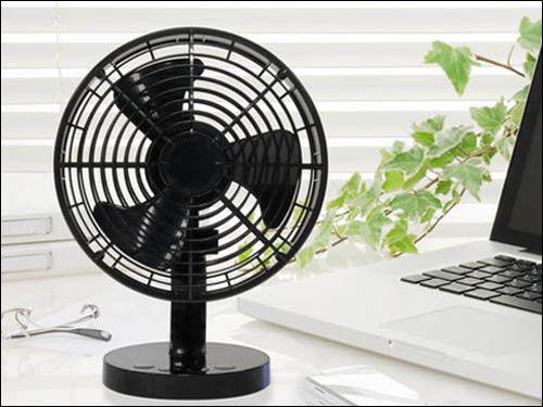 当温度高且湿度低时电风扇不能安全地释放热量