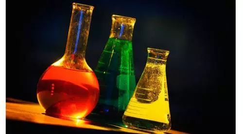 研究人员发明了一种更甜美的制造化学品的方法