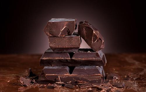 吃黑巧克力可以改善情绪和抑郁感
