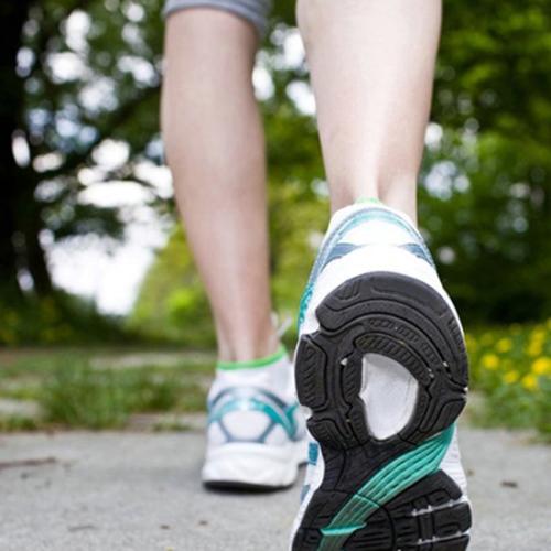 饭后步行下坡可以增加绝经后糖尿病患者的骨骼健康状况