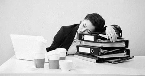 工作压力和睡眠不足对心脏病的综合影响