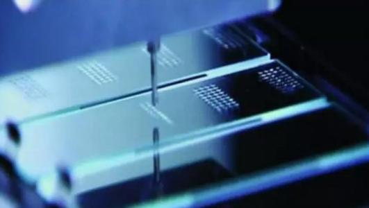 伯克利实验室研究人员3D打印全液体实验室芯片