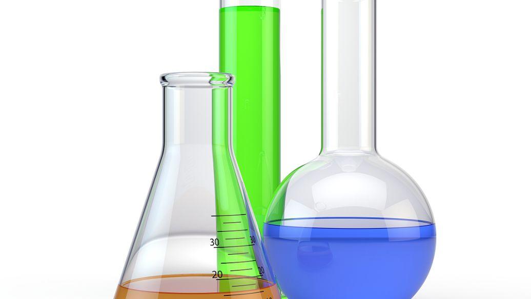 科学家敦促企业和政府将PFAS化学品视为一类