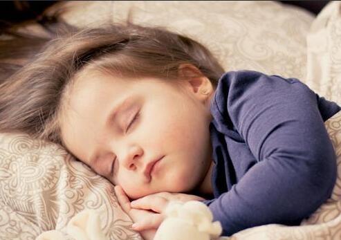 婴儿睡眠问题可能预示着青少年的精神疾病
